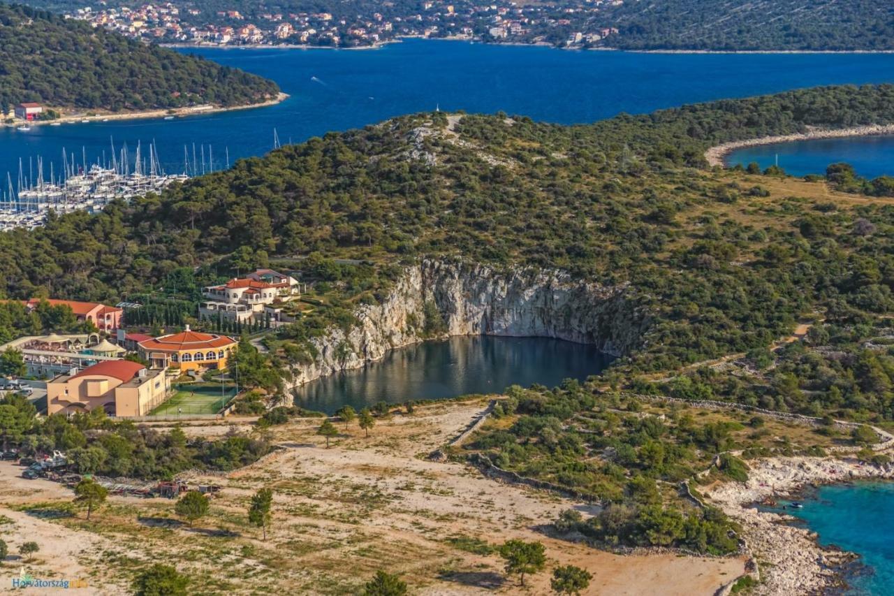 Apartments Antunovic Rogoznica  Eksteriør bilde