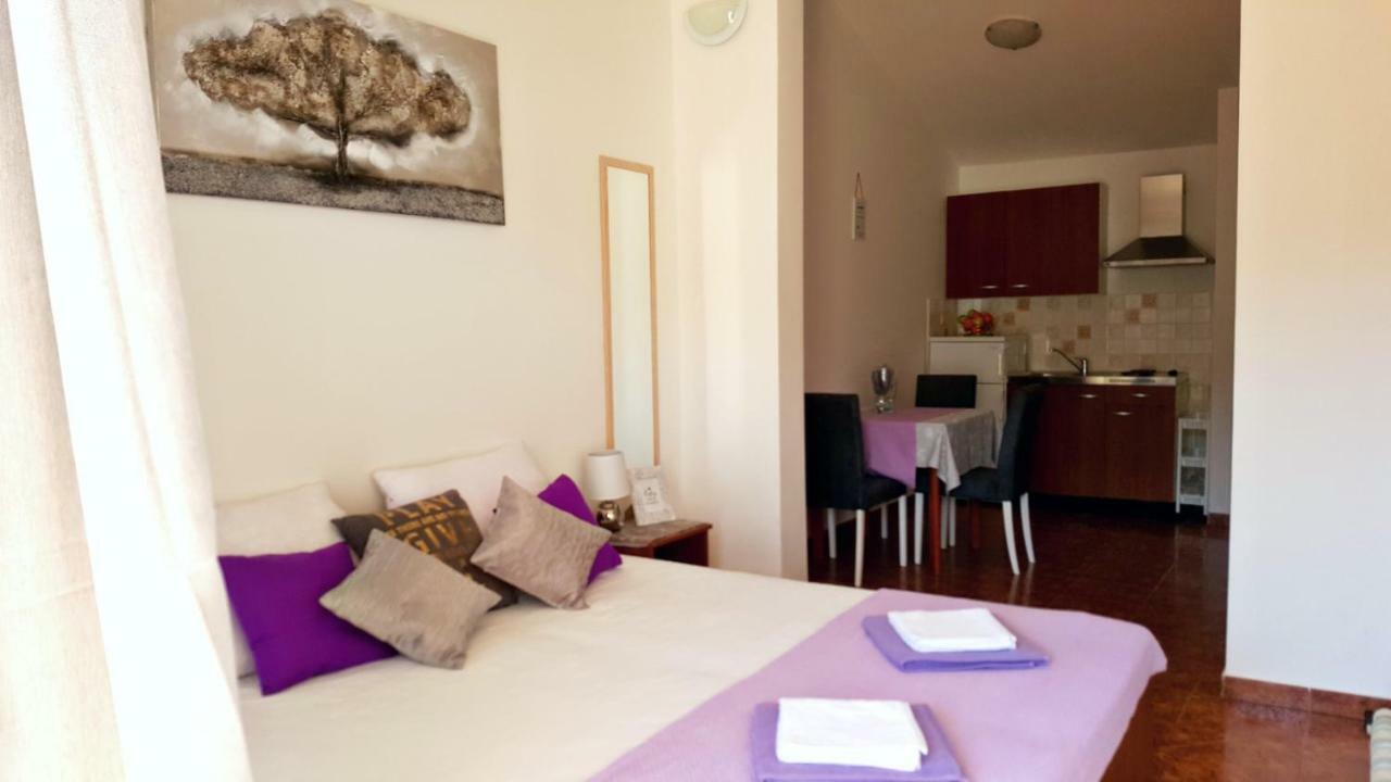 Apartments Antunovic Rogoznica  Eksteriør bilde