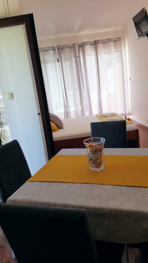 Apartments Antunovic Rogoznica  Eksteriør bilde